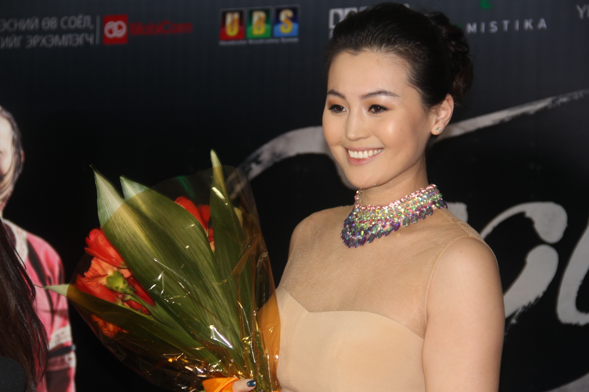 Содон төрхтэй Ч.Очгэрэлийн “хөл хүнд төрх”